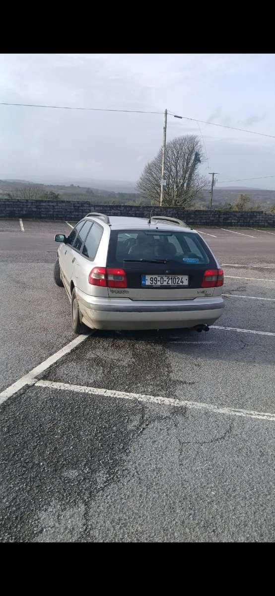 Volvo V40 1999 - Image 3