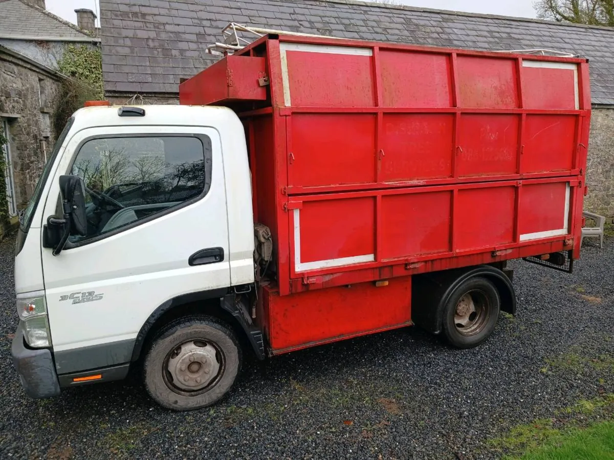 Tree surgeon arb truck - Image 1