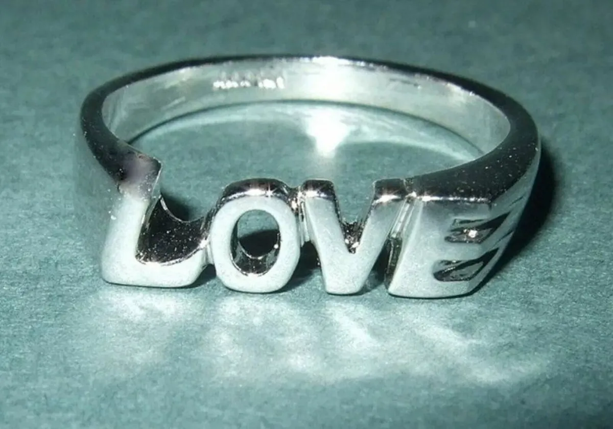Vintage Hallmarked Silver 'Love' Ring - Image 3