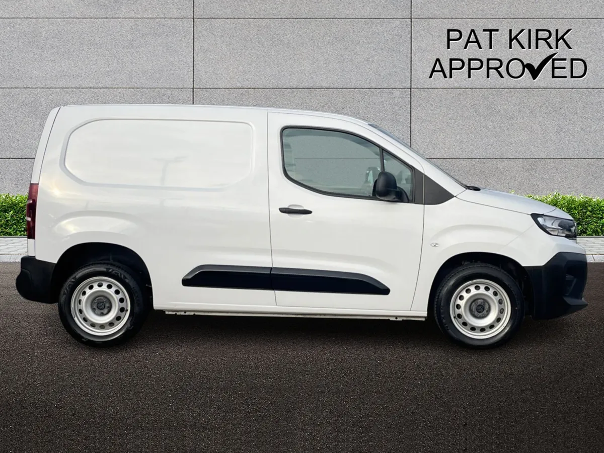 Peugeot Partner Standard Diesel Professional - Image 3
