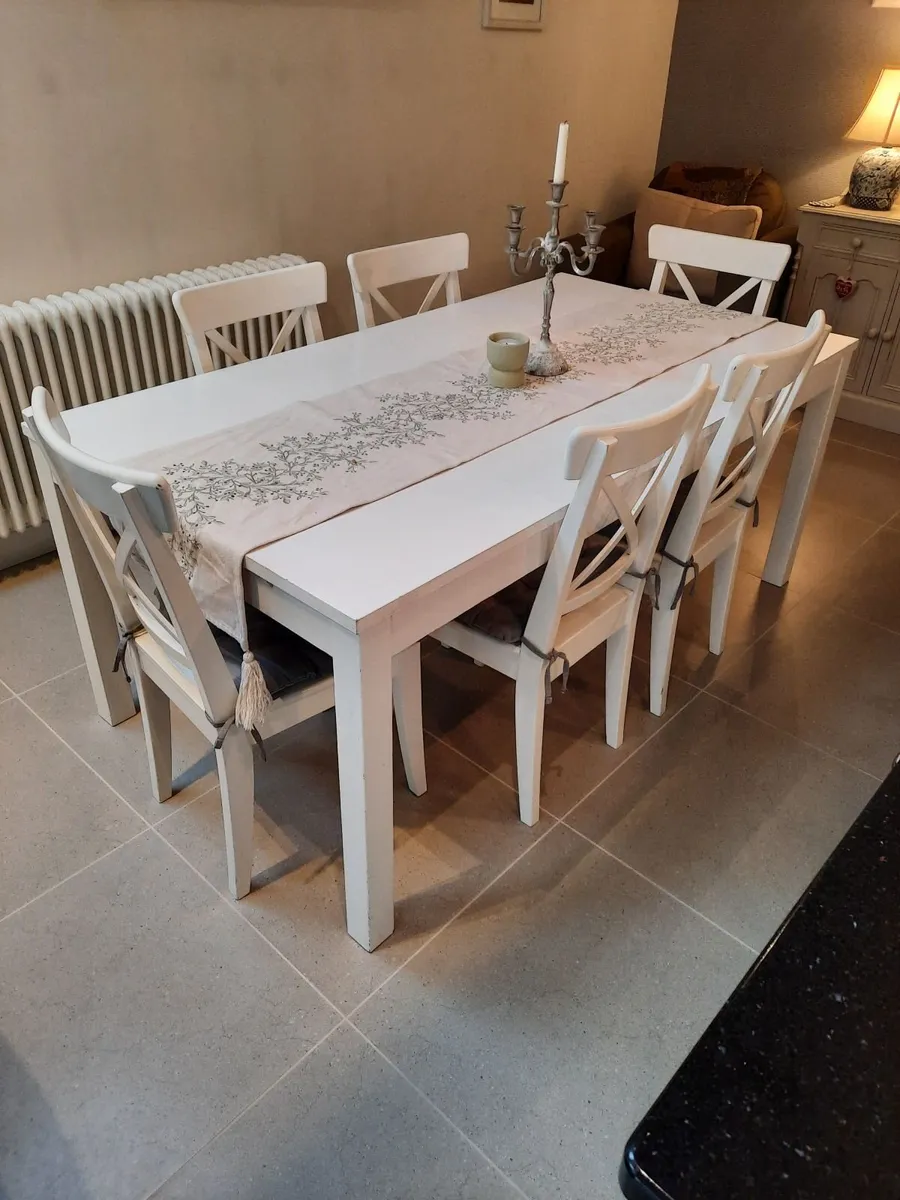 Kitchen Table & Chairs - Image 1
