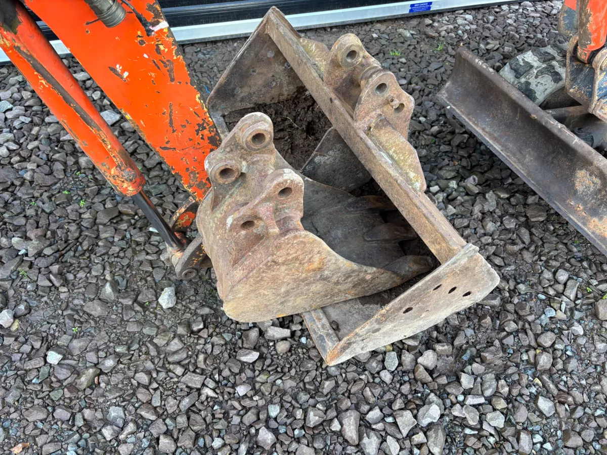 Kubota kx41 digger 1.5 ton - Image 2