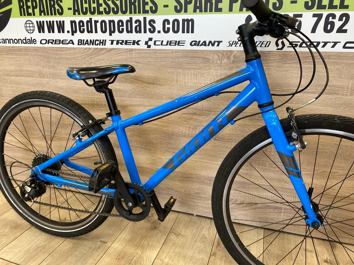 Giant arx (like new) - Image 2