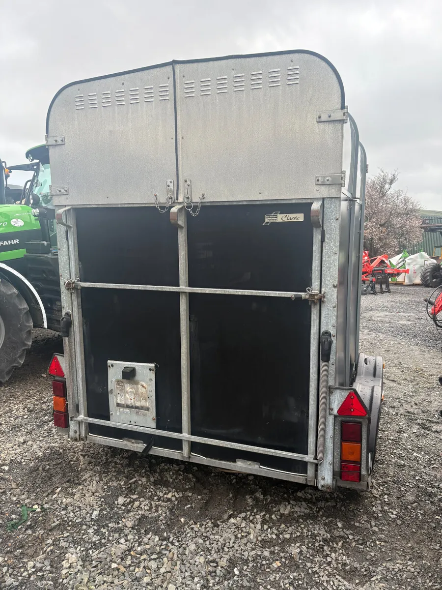 Ifor Williams 505 Deluxe Classic horsebox - Image 4
