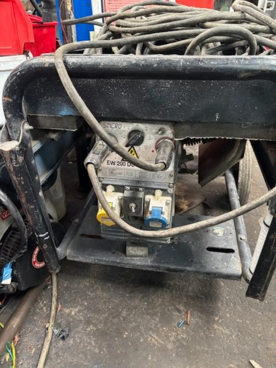 Welder/Generator - Image 1