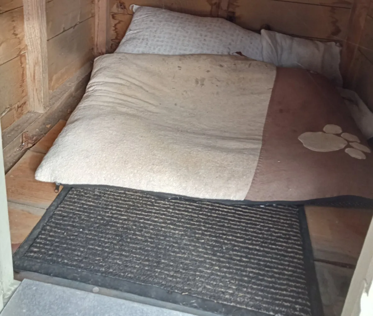 Dog house/kennel - Image 4