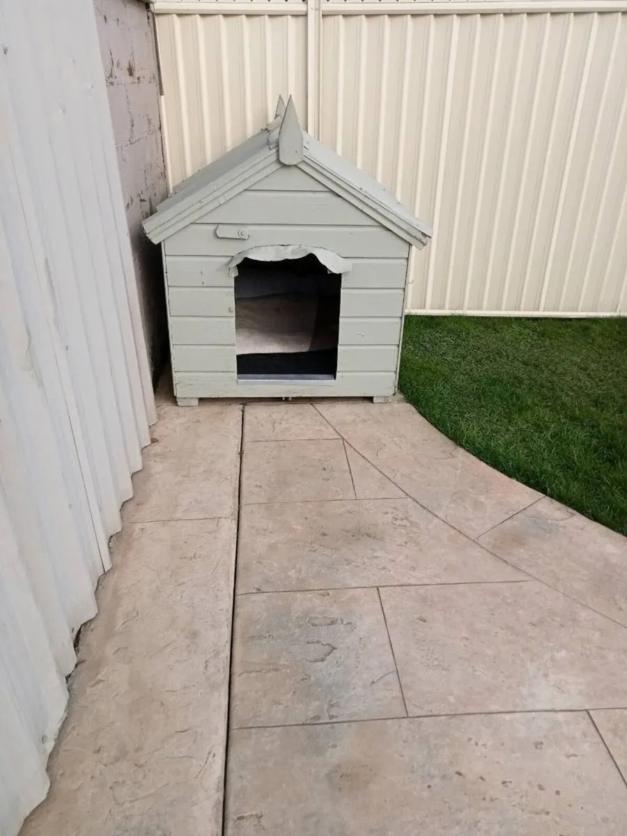 Dog house/kennel - Image 2