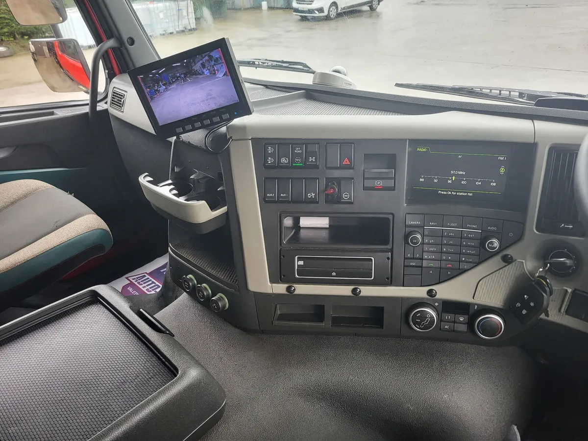 Grab lorry! tar/tipper for sale - Image 4