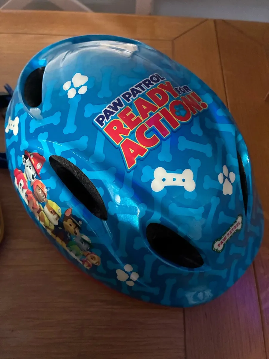 4 x Kids cycling helmets - Image 3