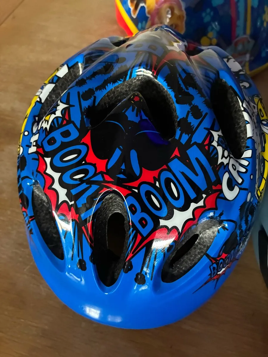 4 x Kids cycling helmets - Image 4