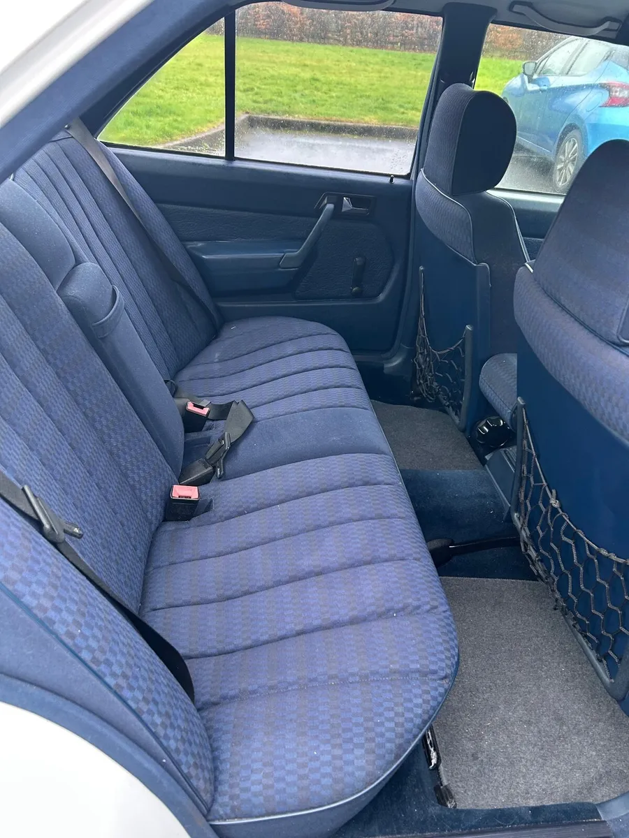 Mercedes-Benz Other 1991 - Image 4