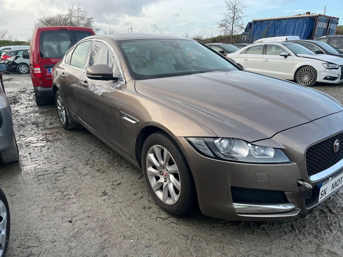 16  jag  2. 0.  Auto - Image 2