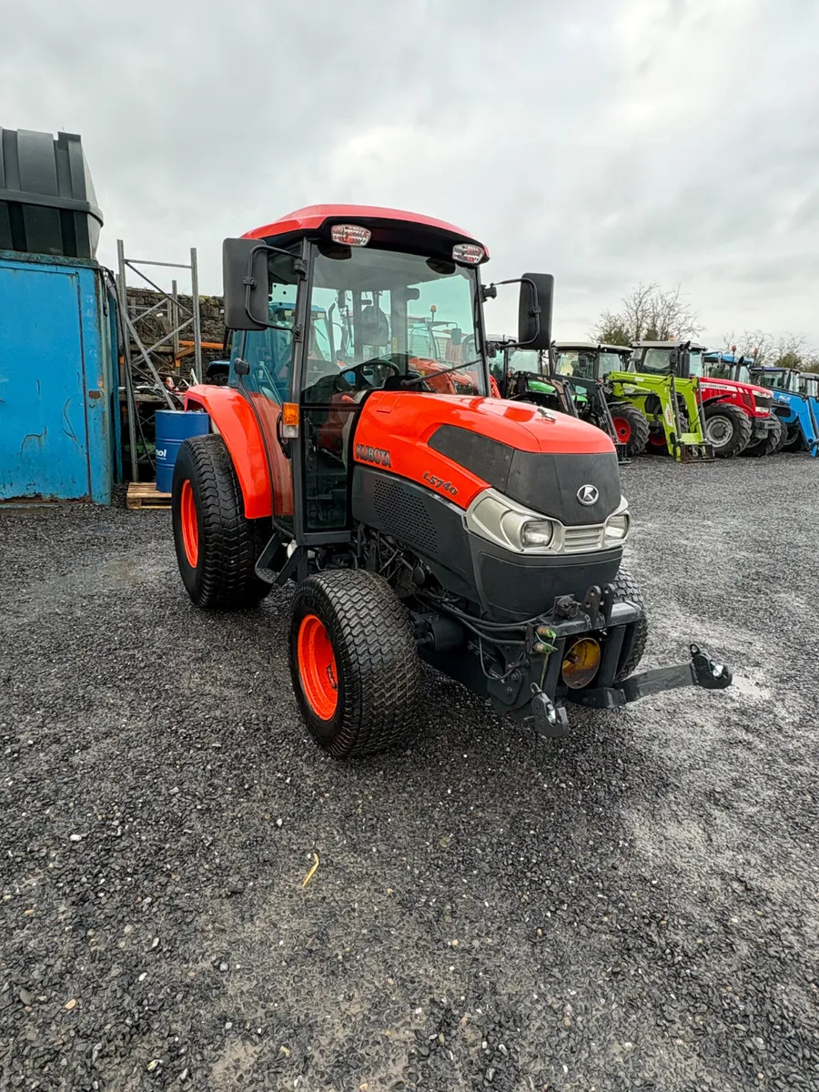 Kubota L5740  Compact Tractor - Image 1