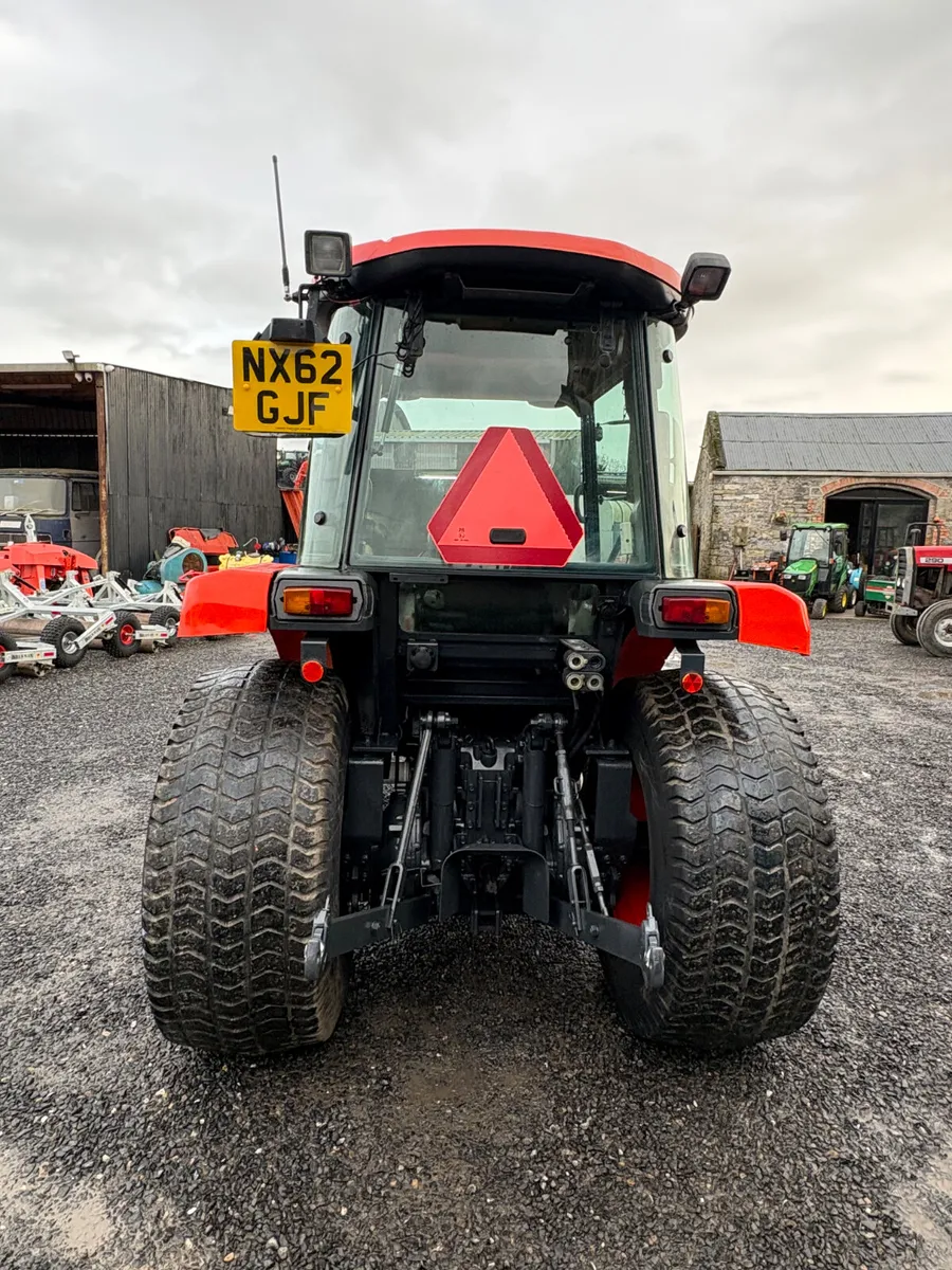 Kubota L5740  Compact Tractor - Image 4