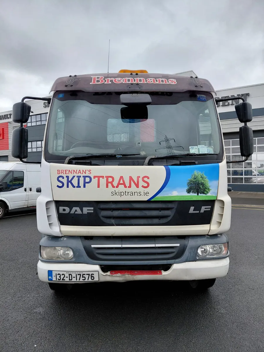 DAF LF220 2013 - Image 2