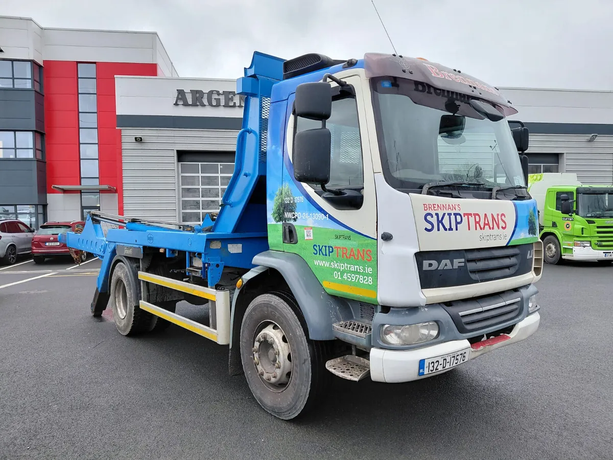 DAF LF220 2013 - Image 1