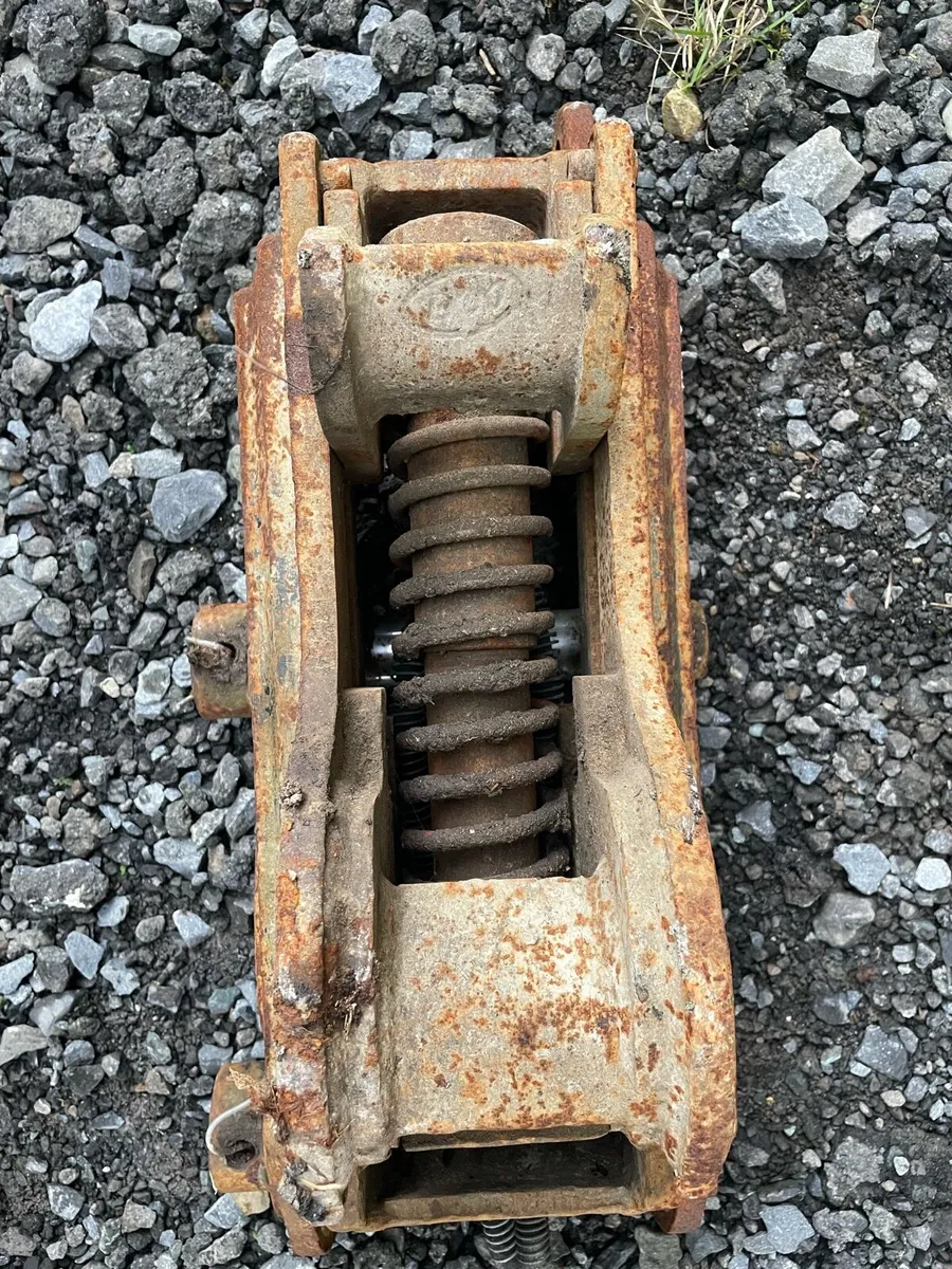 Oriel Hitch - Image 4