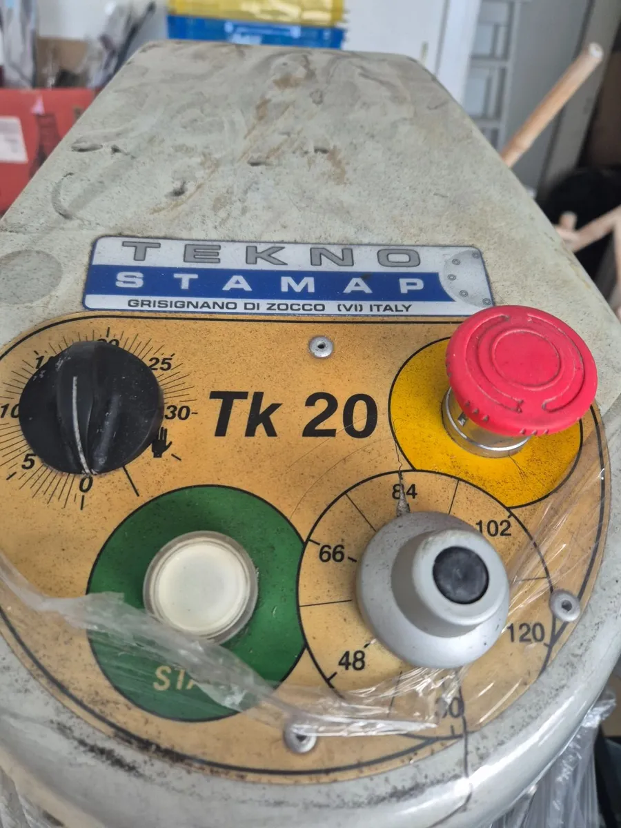 20 litre planetary food/ bakery mixer - Image 1