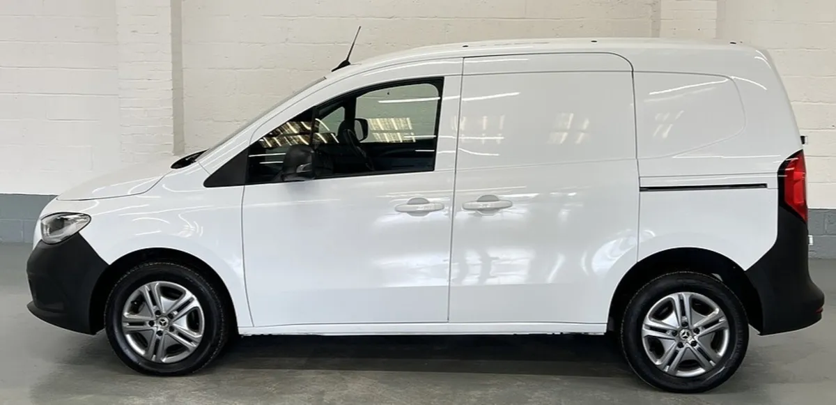 2023 Mercedes-Benz Citan Panel Van - Image 4