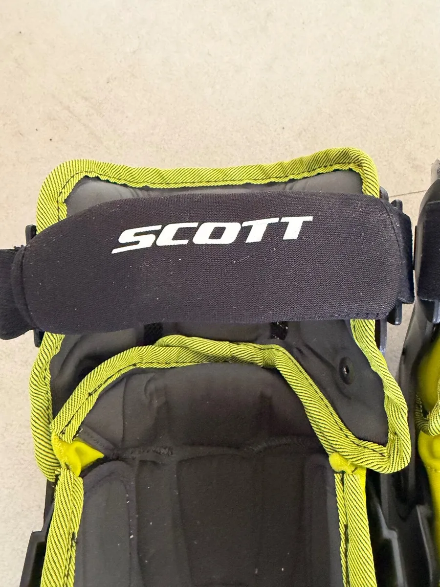 Scott Shin & Knee Guards - Image 3