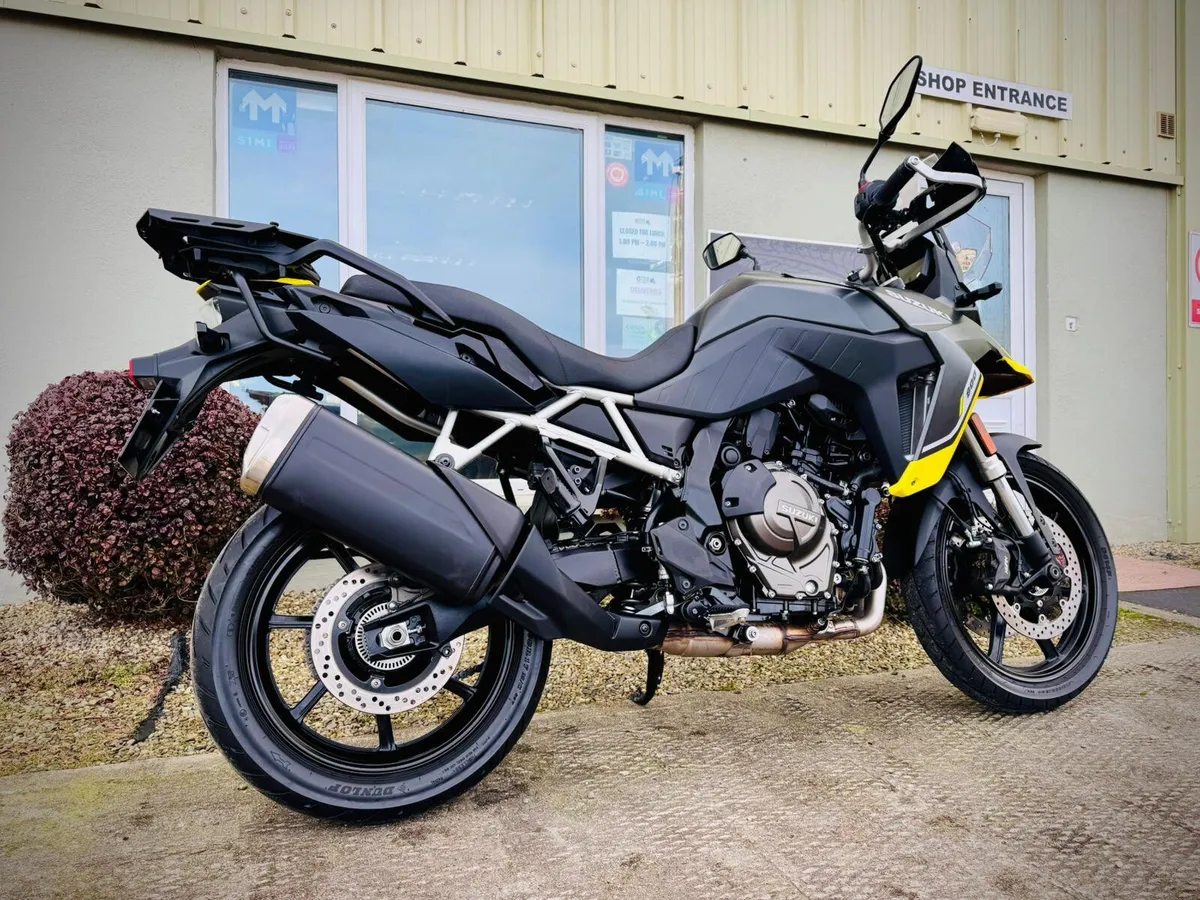 252 Suzuki V-Strom DL800RE - AS NEW - Image 2