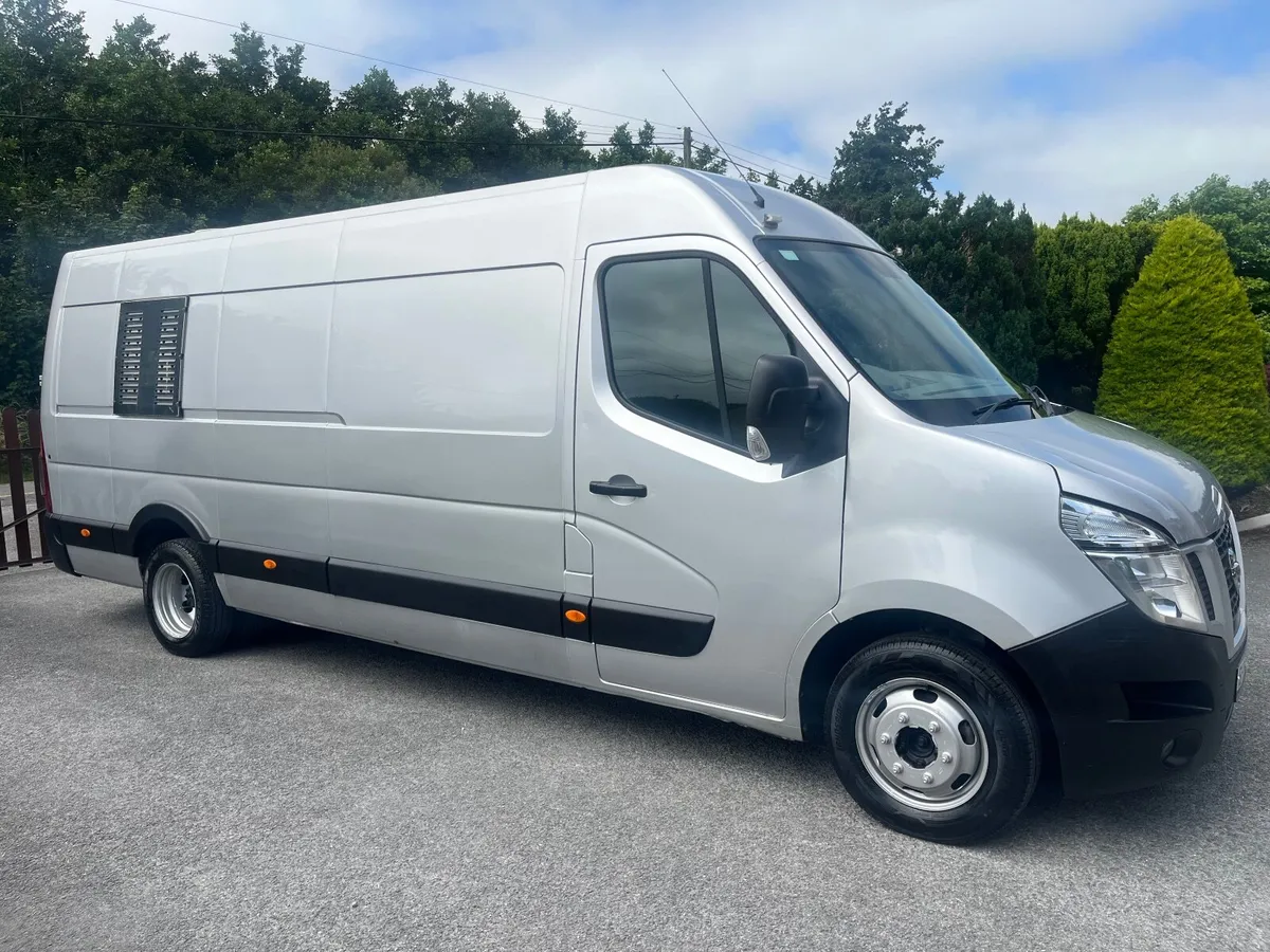 Nissan NV400 only 69k kms - Pressure Wash Unit - Image 1