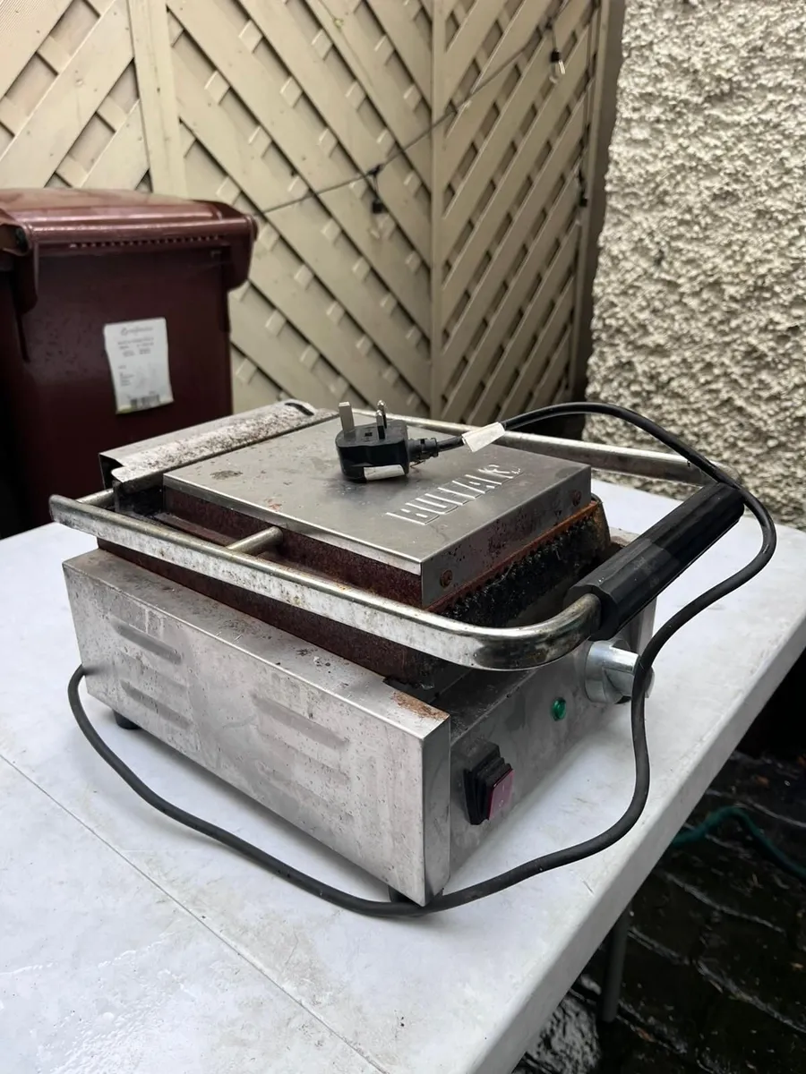 Fully Equipped Outdoor Food Market Setup PAT Teste - Image 2