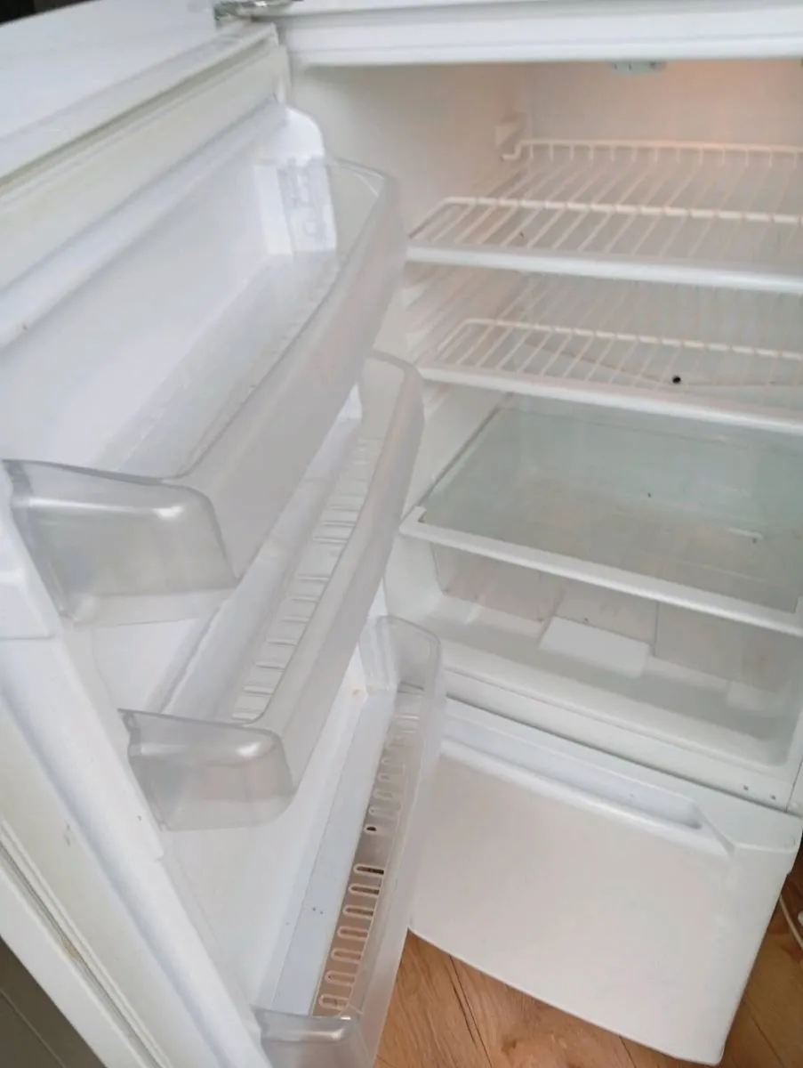 Fridge freezer - Image 2