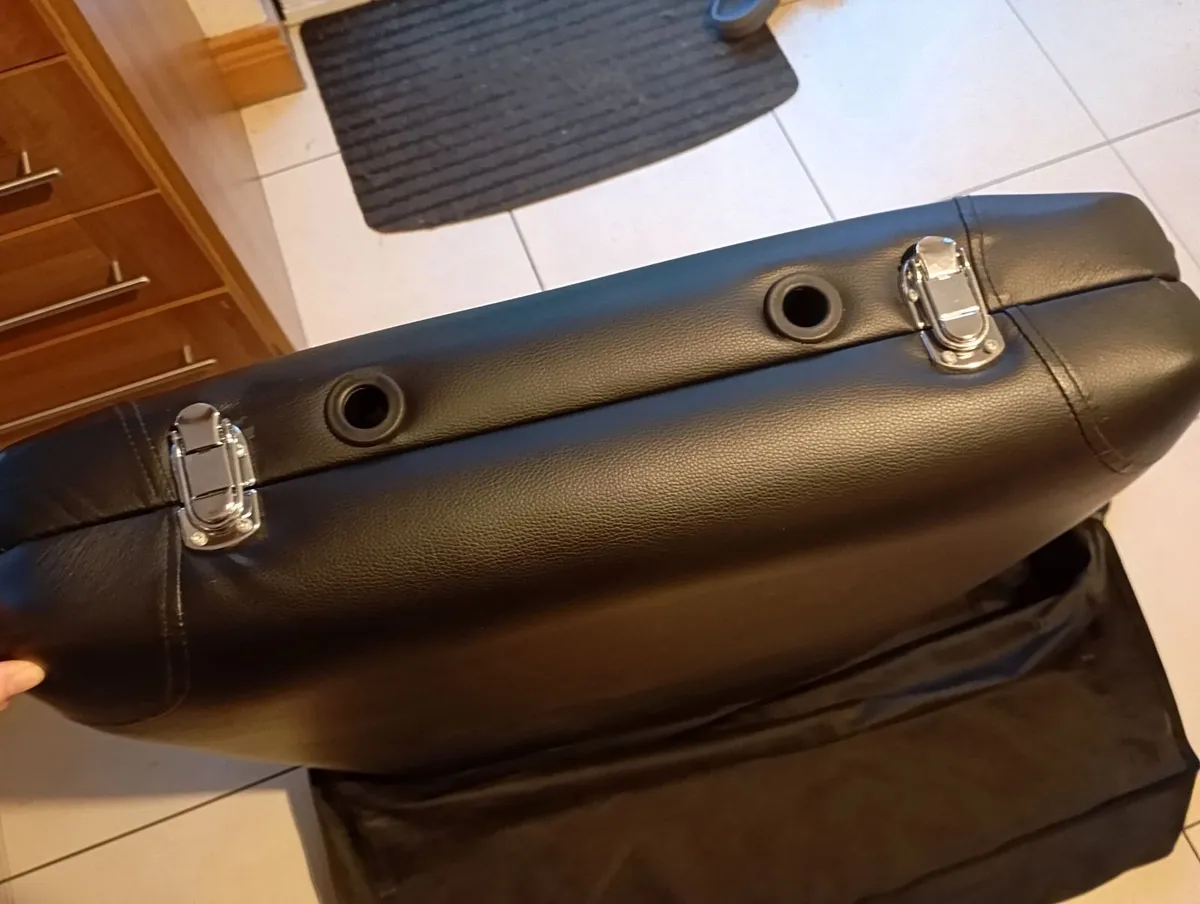 Therapy bed/table - Image 4