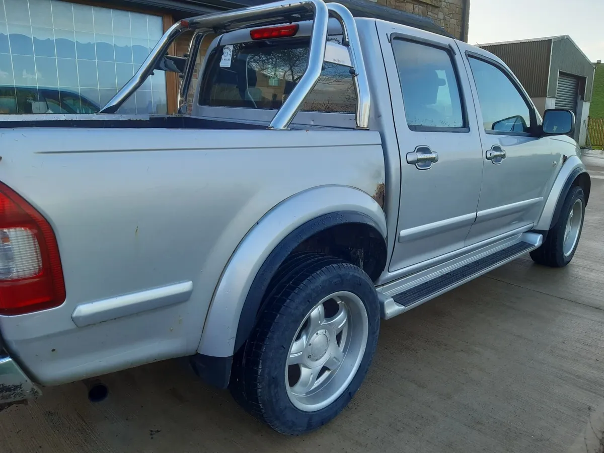 Isuzu D-Max 2005 - Image 1