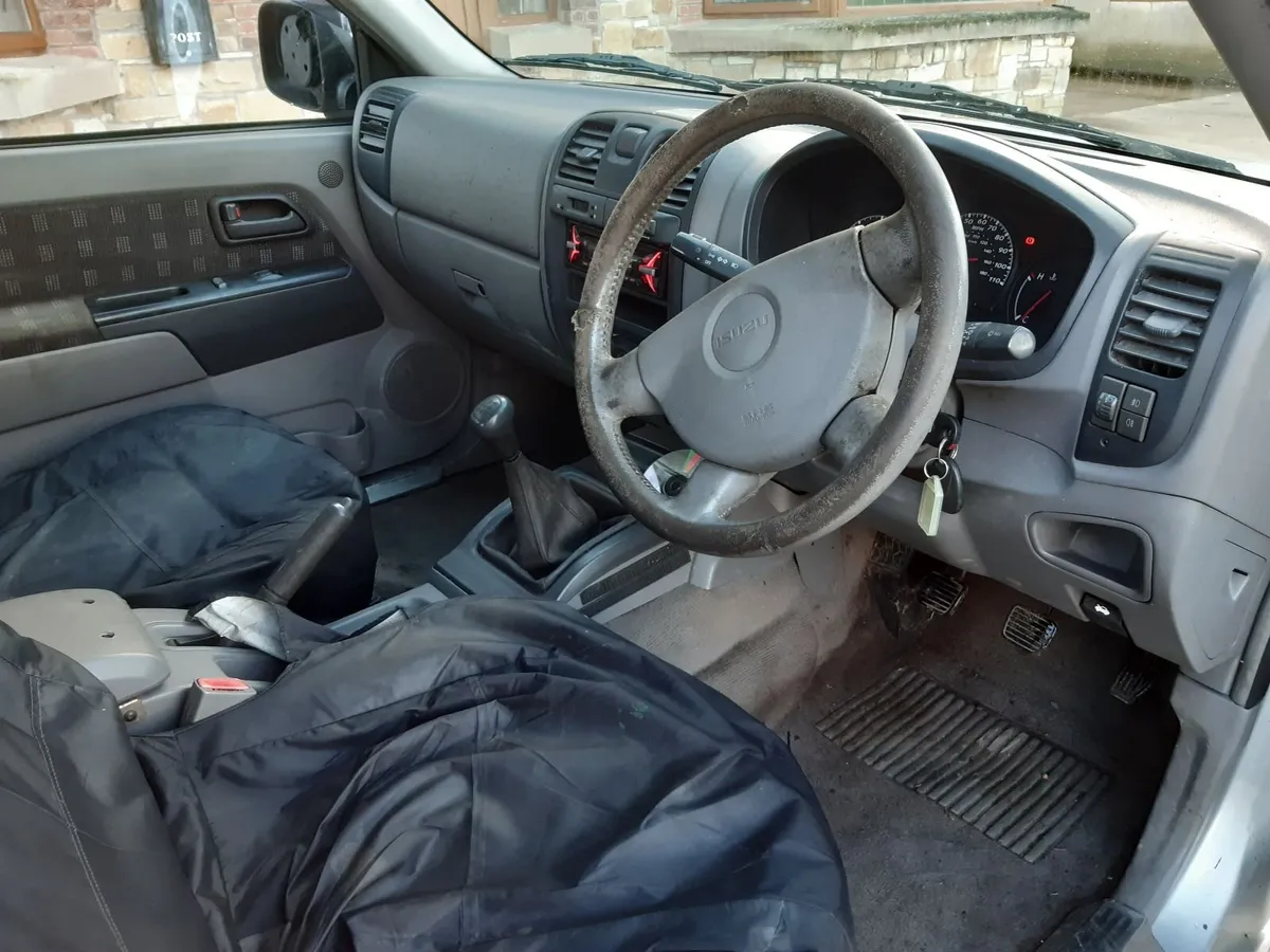 Isuzu D-Max 2005 - Image 4