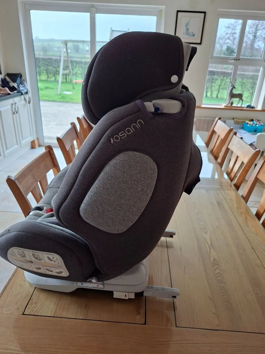 Car seat - Image 1