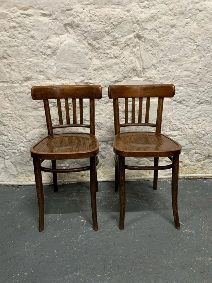 A pair of matching Polish made Bentwood chairs. - Image 2