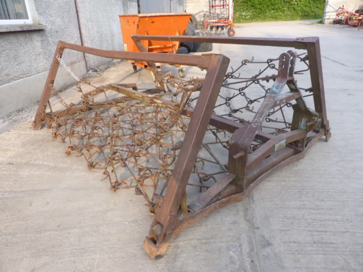 Mounted 4 Metre Chain Harrow - Image 1
