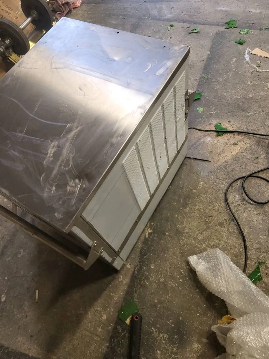 4 line beer coolers, in excellent condition - Image 4