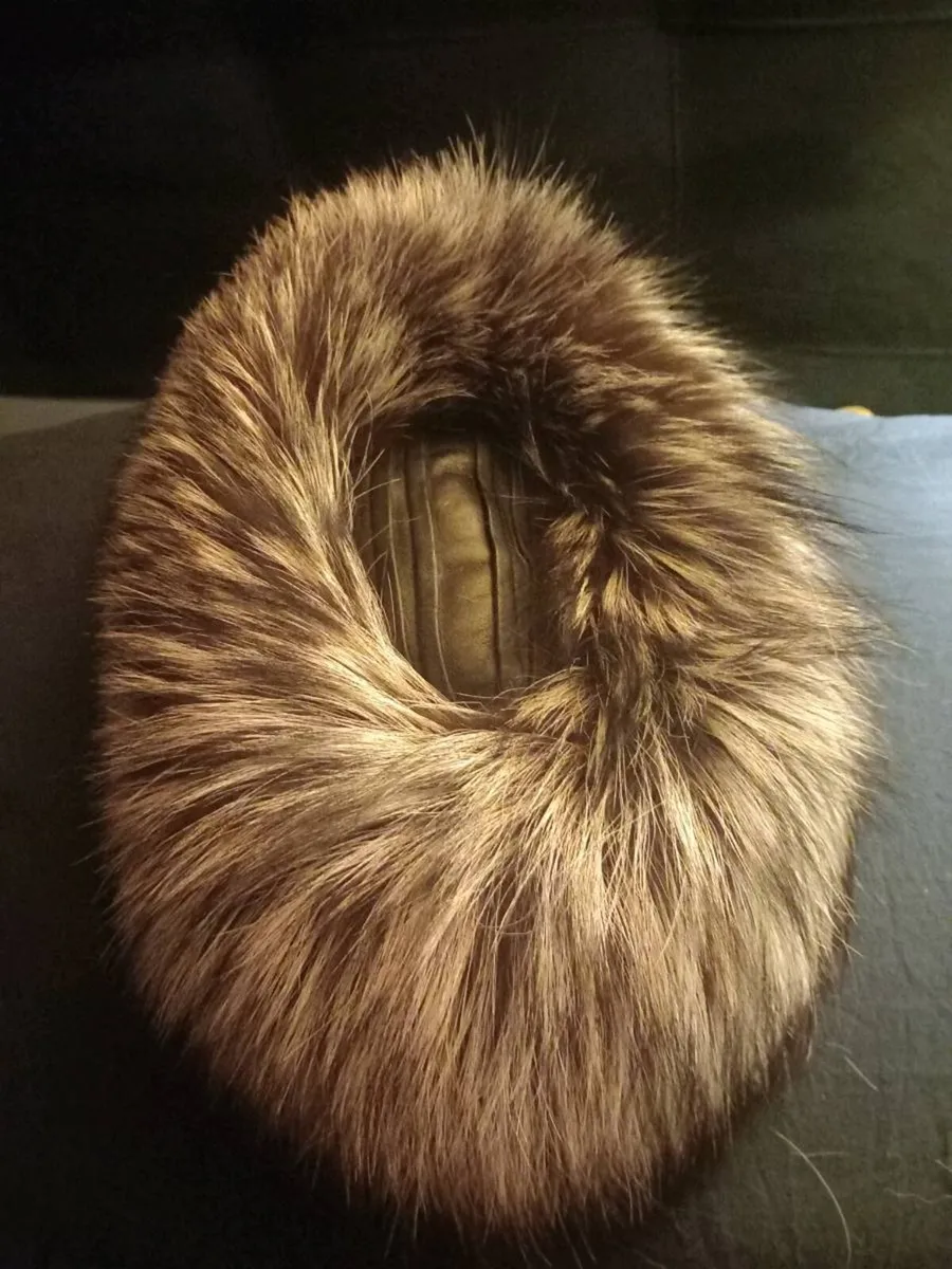 Silver fox and lamb leather hat, D18 post 7e - Image 4