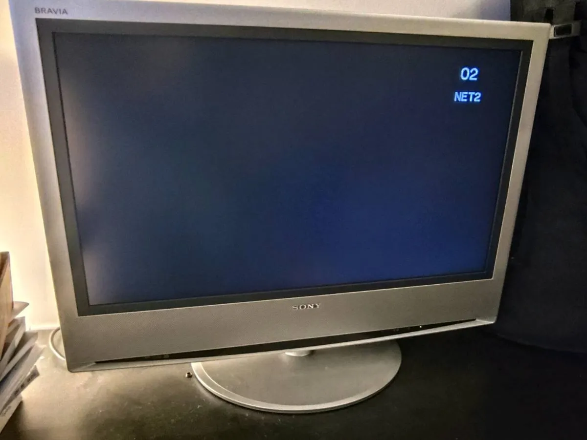 32" Sony Bravia tv - Image 1