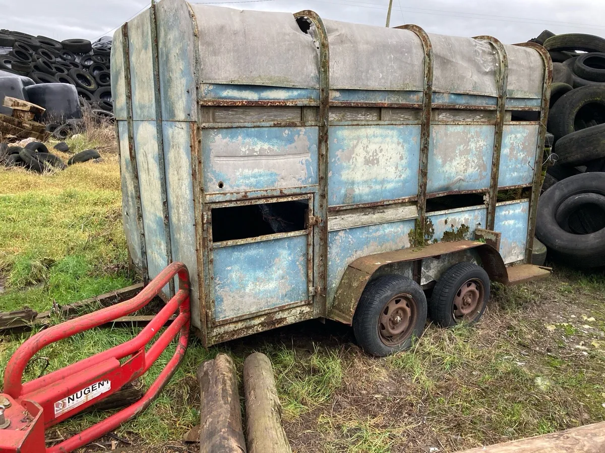Cattle trailer €200 - Image 2