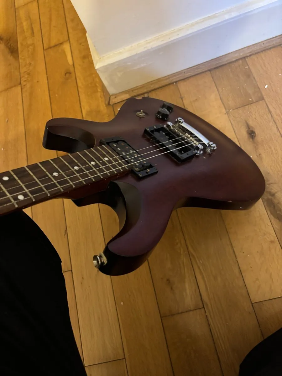 Cort M200 Electric guitar - Image 1