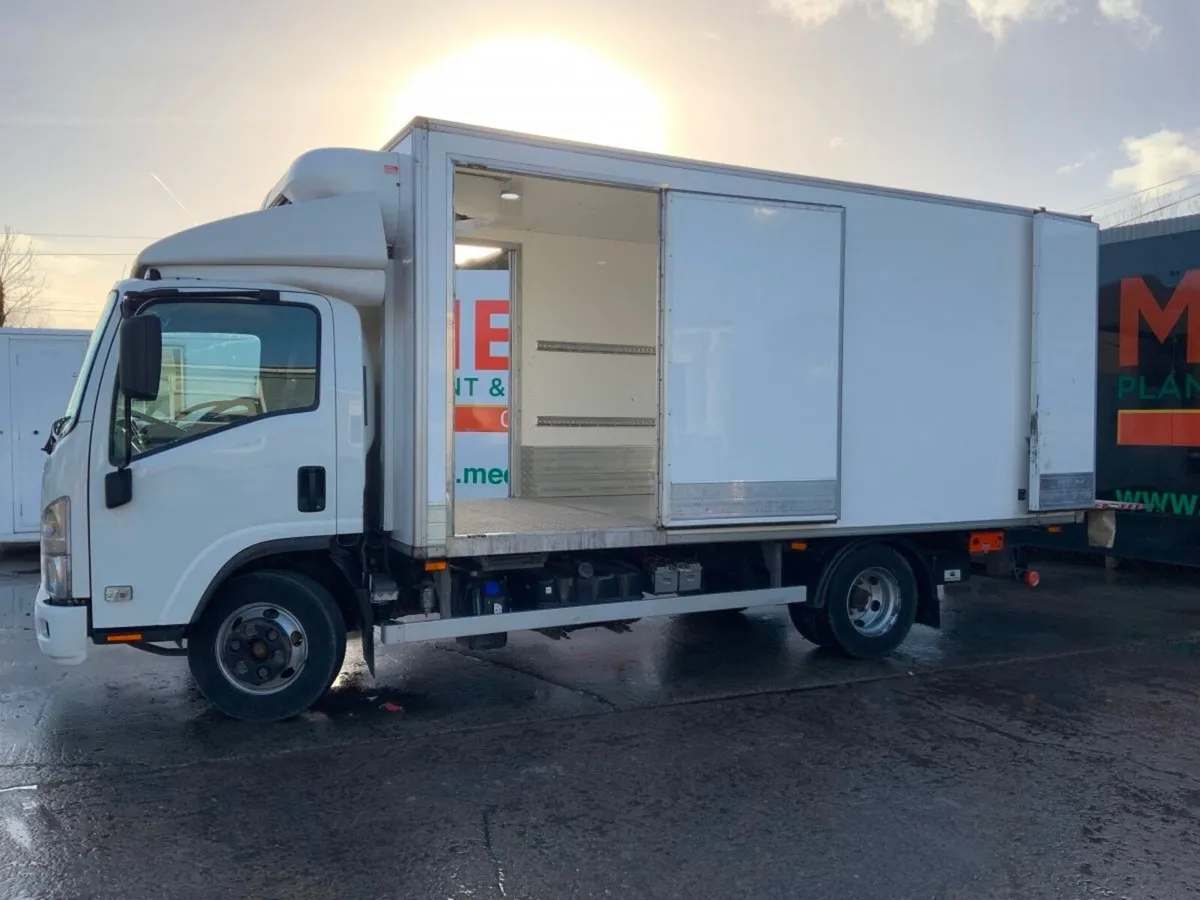 Isuzu Other N75.150  FRIDGE BODY / TAIL LIFT. .... - Image 1