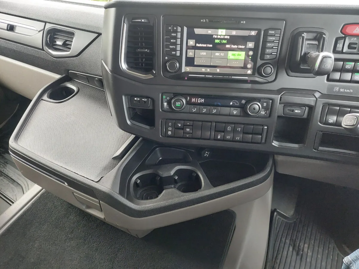 SCANIA R450 HIGHLINE - Image 3