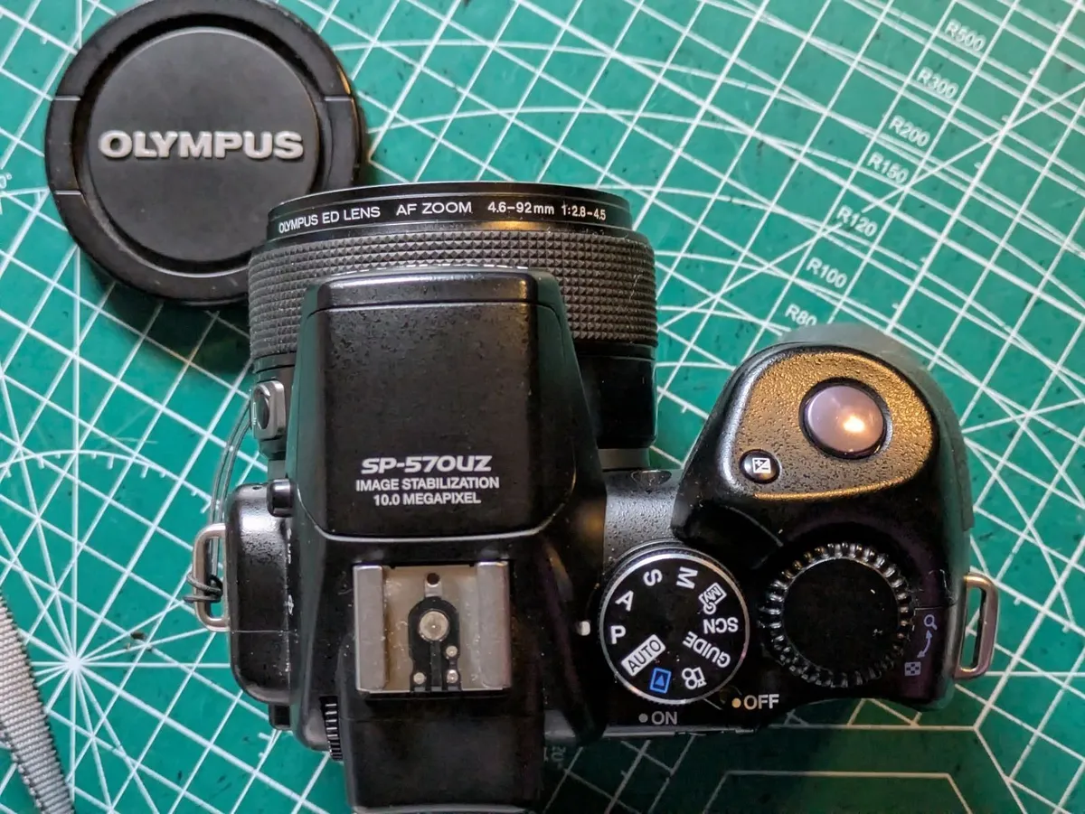 Olympus SP 570 UZ 10MP CCD🌈 digital camera, RAW - Image 3