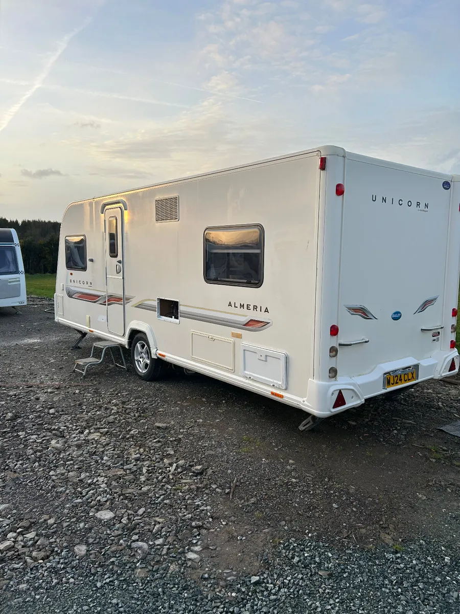 Bailey unicorn caravan - Image 3
