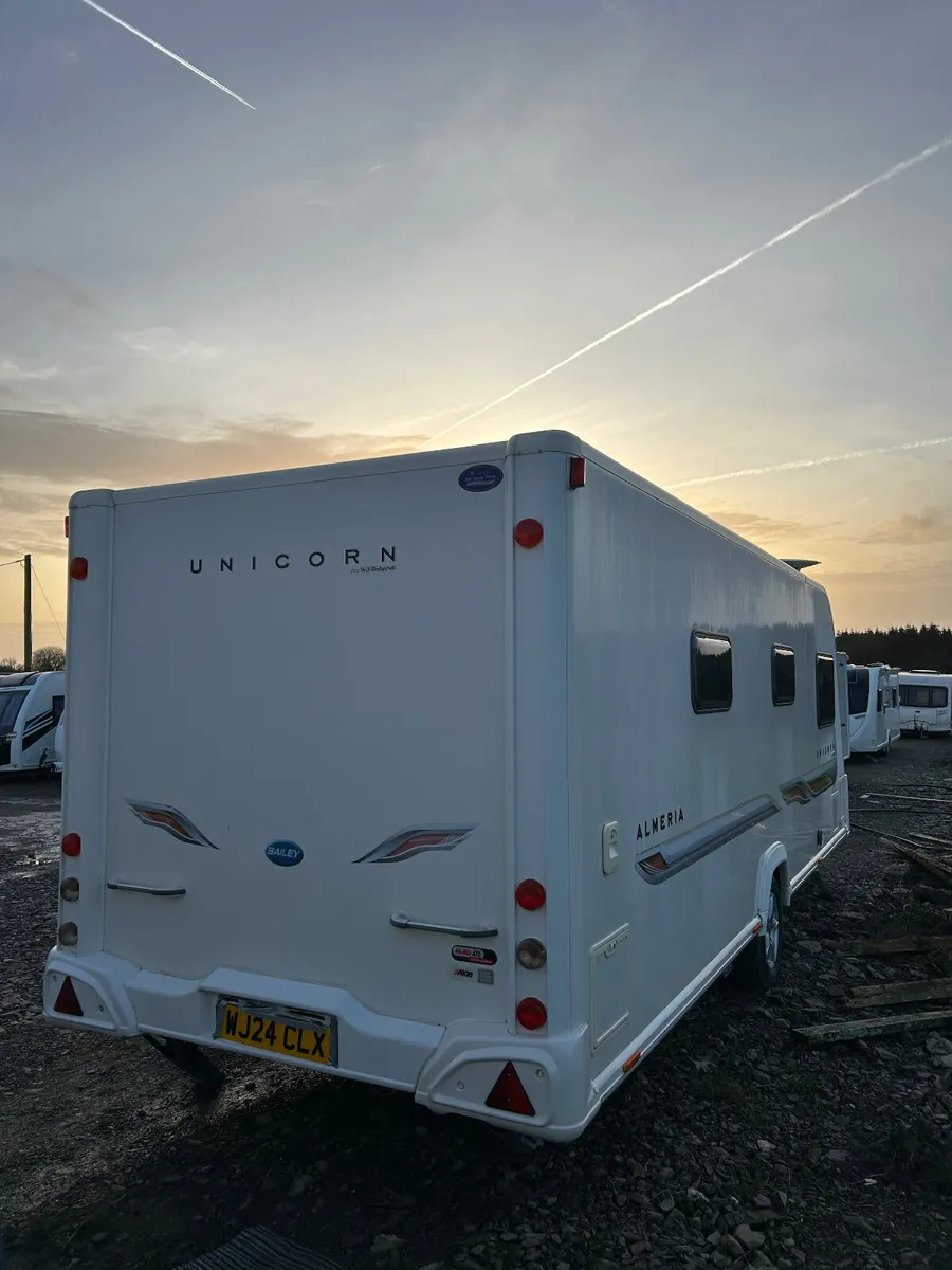 Bailey unicorn caravan - Image 2
