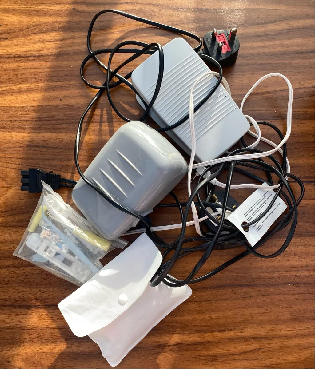 Sewing machine and overlocker - Image 4