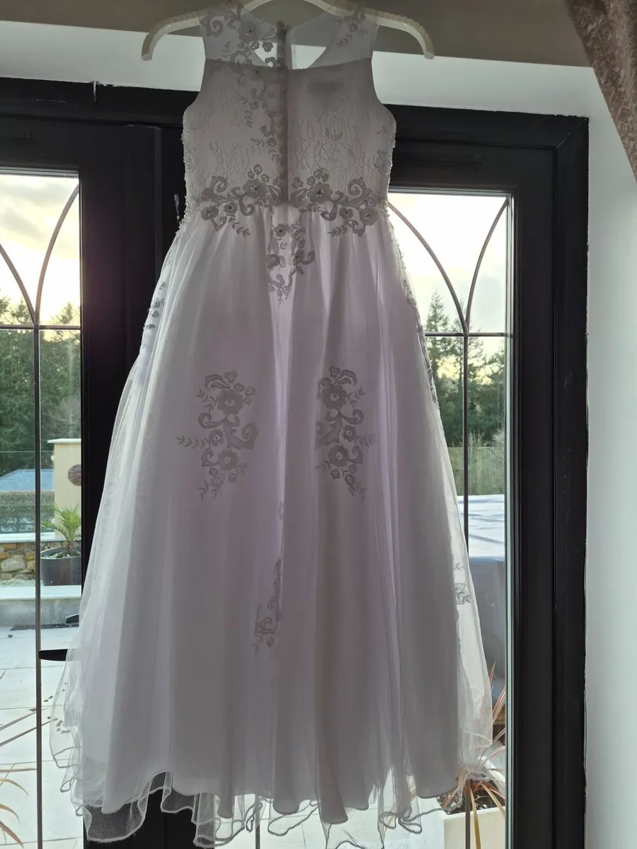 Communion dress - Image 3