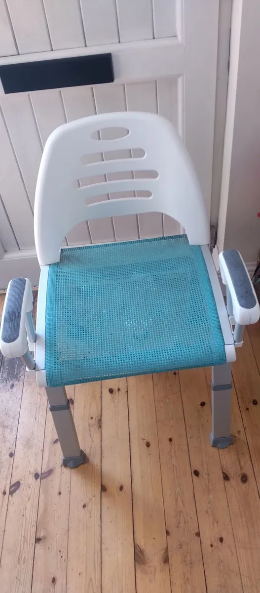 Shower chairs - Image 2