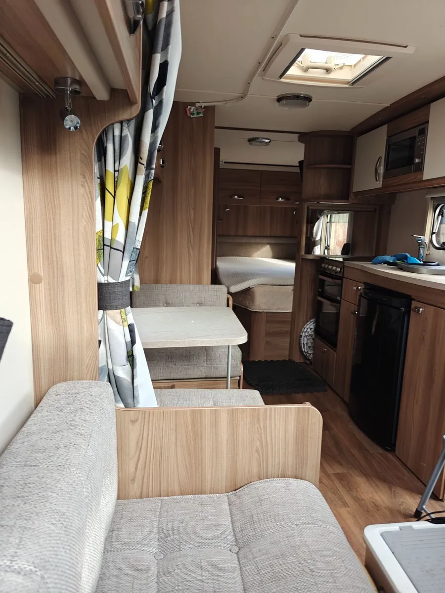 2016 SWIFT Quattro FB Sprite Quattro 6 berth - Image 4