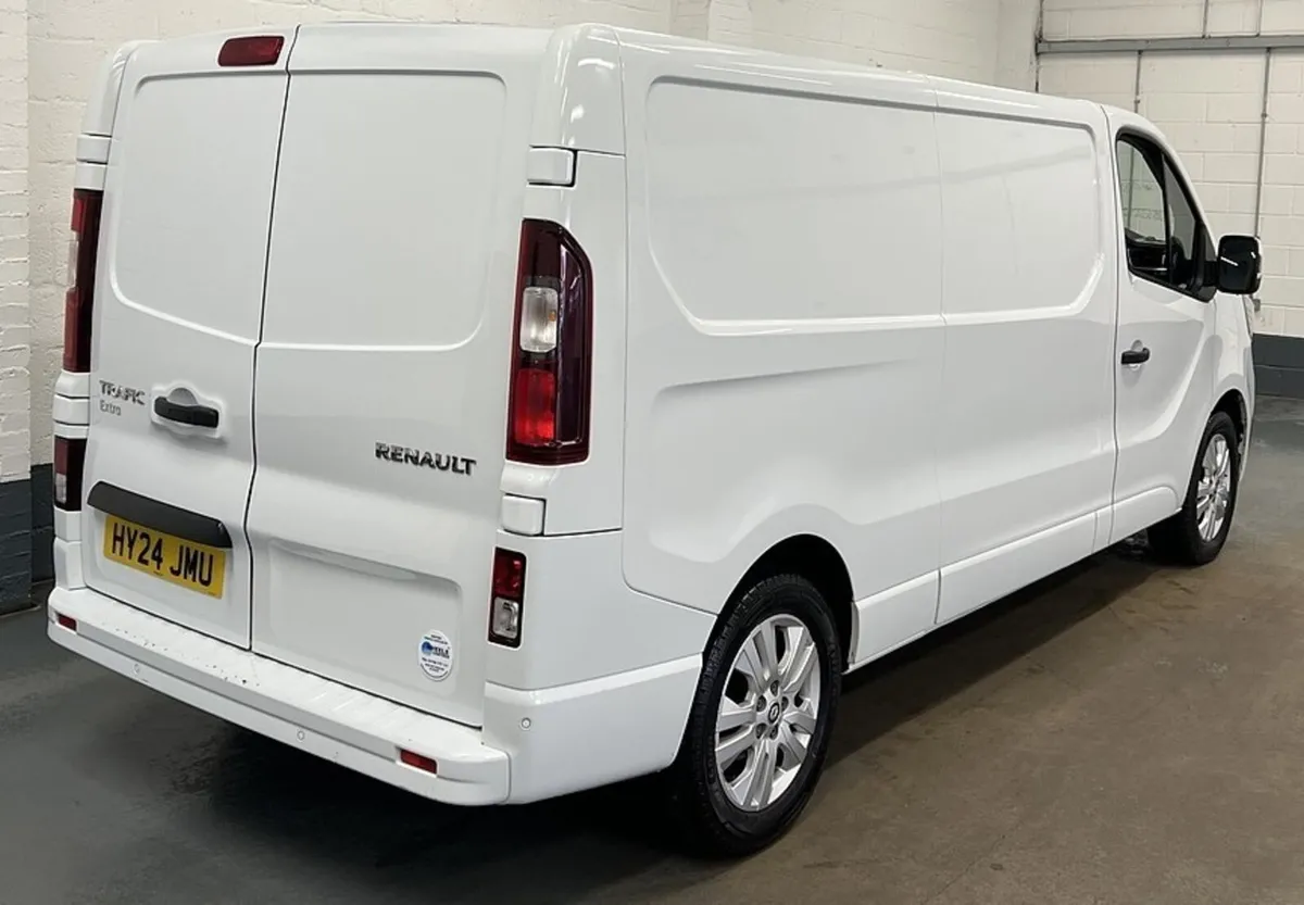 2024 Renault Trafic Panel Van - Image 2