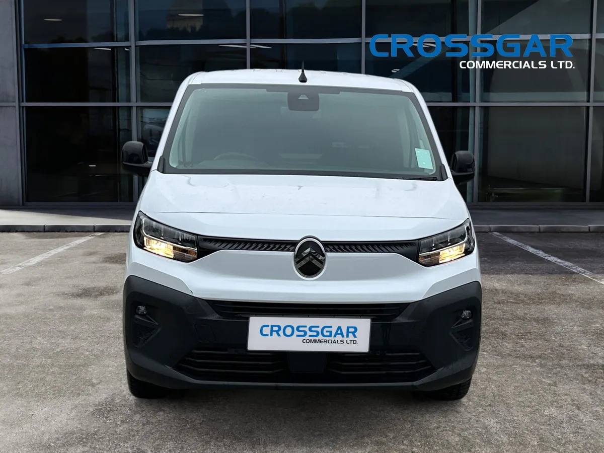 LOW MILES JUST 10K MILES HIGH SPEC VAN - Image 2